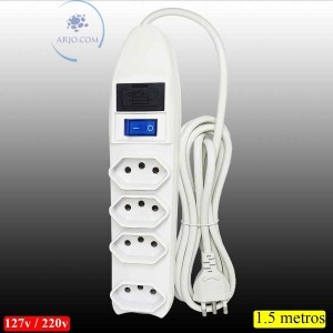 EXTENSÃO ELÉTRICA DE 1,5 METROS COM 04 TOMADAS TRIPLAS E FUSÍVEL DE PROTEÇÃO (SL7604)